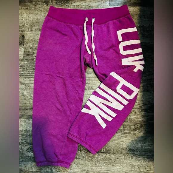 PINK Victoria's Secret Pants - 💜VINTAGE - VS PINK CROP JOGGERS💜